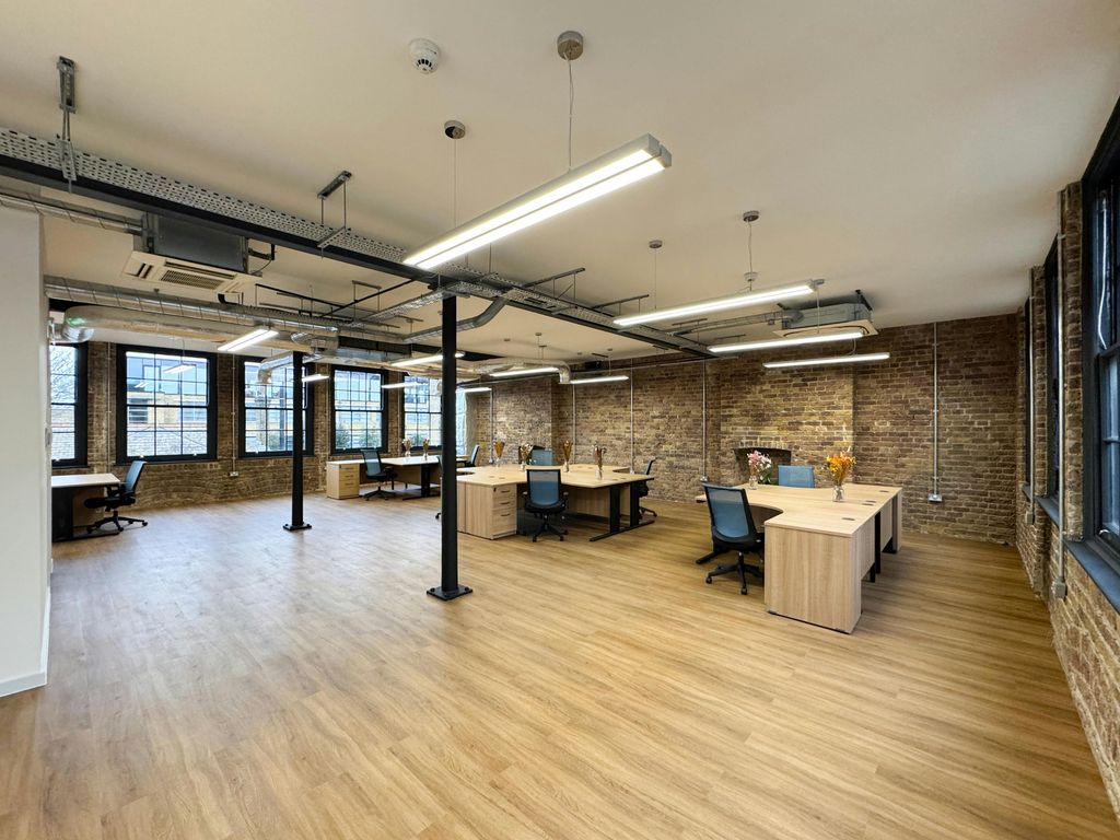 Property photo 2 of 11 2