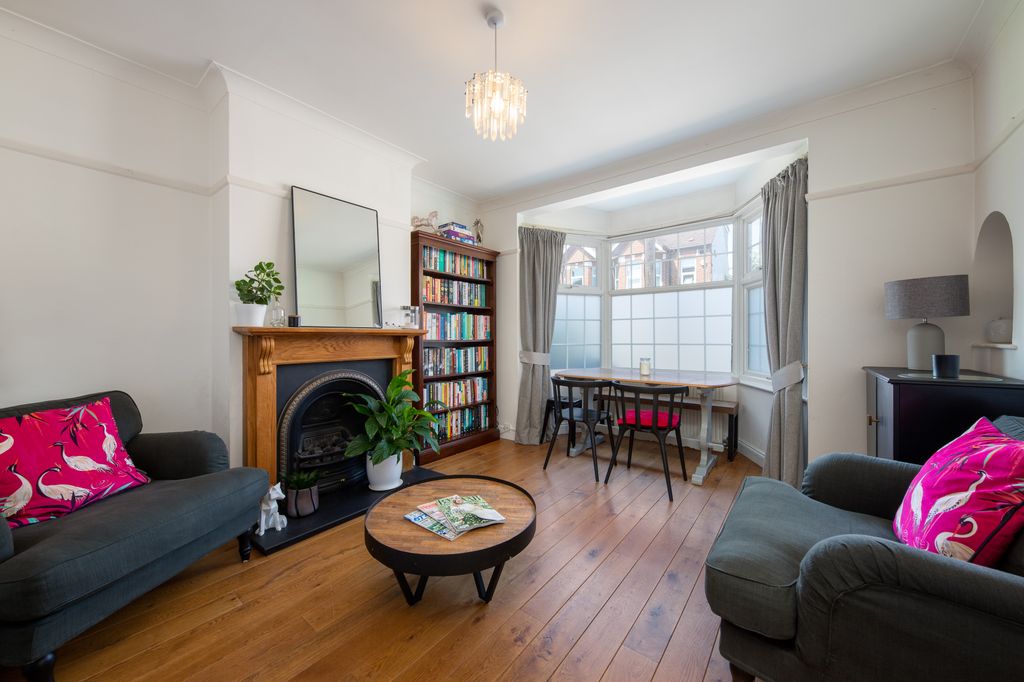 Property photo 1 of 12 liv Rm