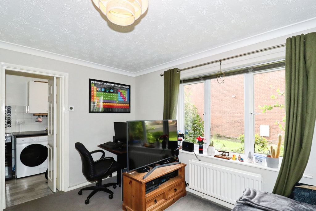 Additional image 7 of 1 bed flat for saleGainsborough Drive, Halesworth IP19