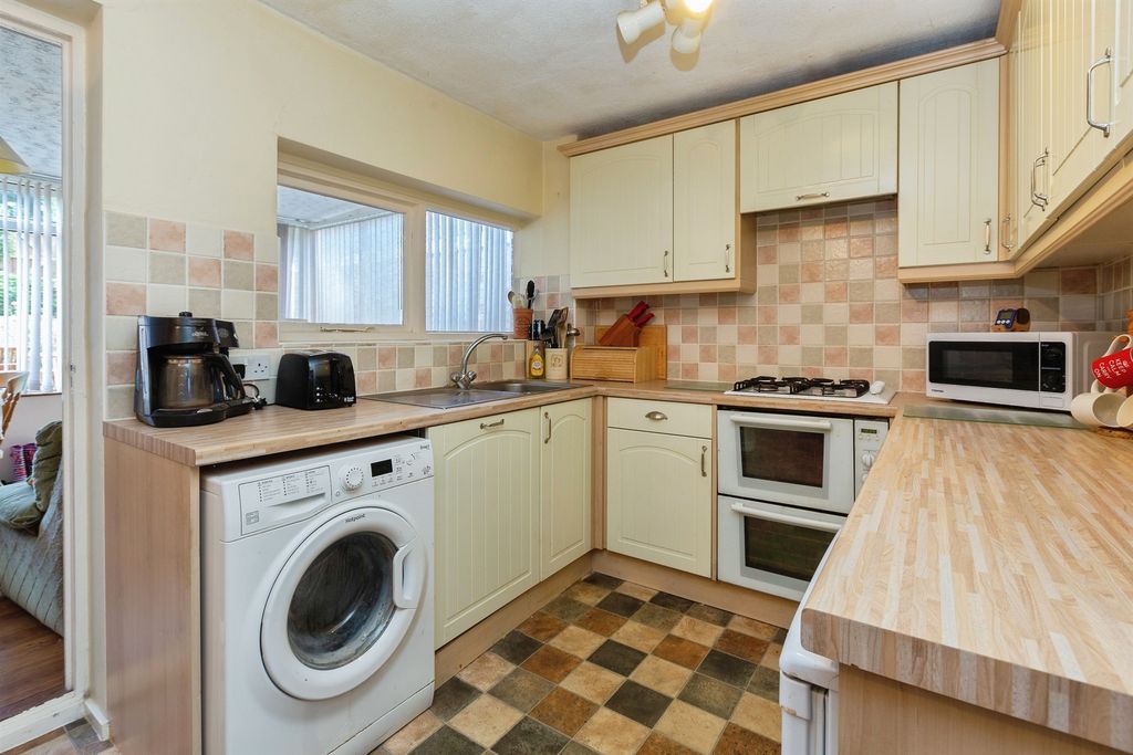 Property photo 3 of 23