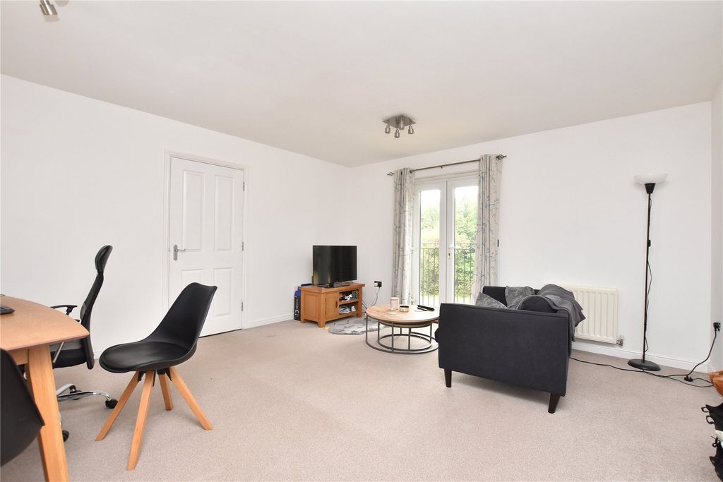 Property photo 2 of 11 Living Room