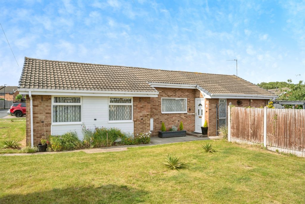 Property photo 1 of 18