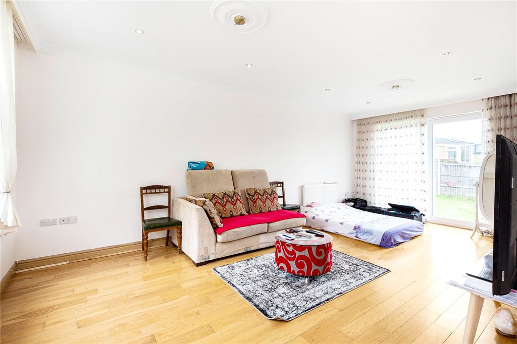 Property photo 3 of 21 Picture No. 03