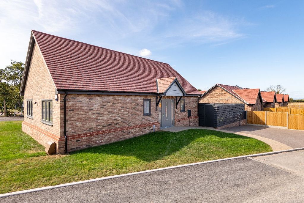 Property photo 1 of 24