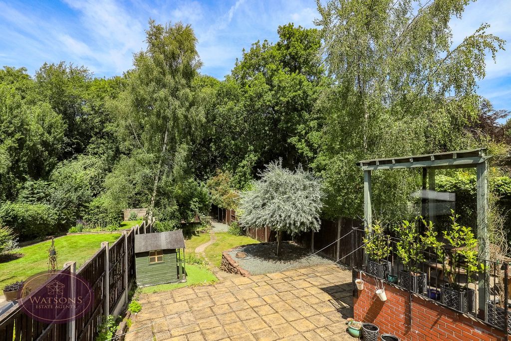 Property photo 2 of 33