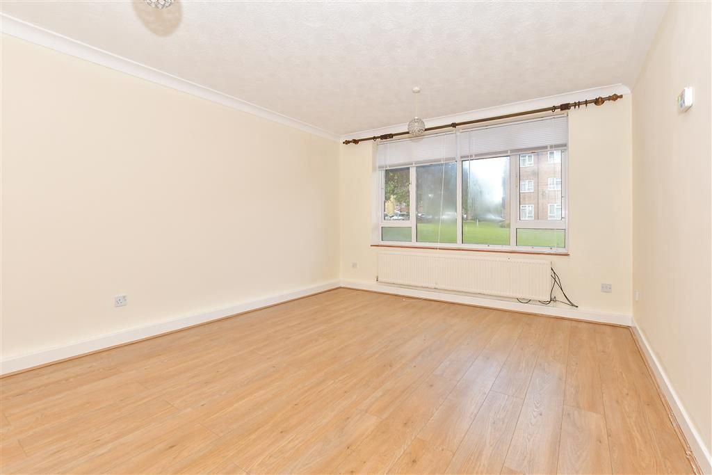 Property photo 3 of 6 Bedroom 1