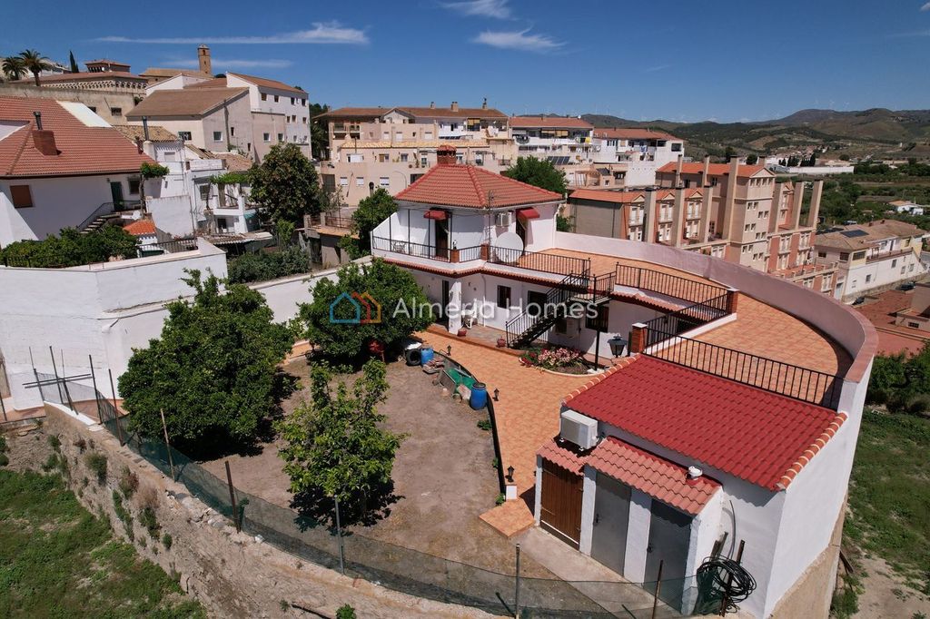 Property photo 2 of 30