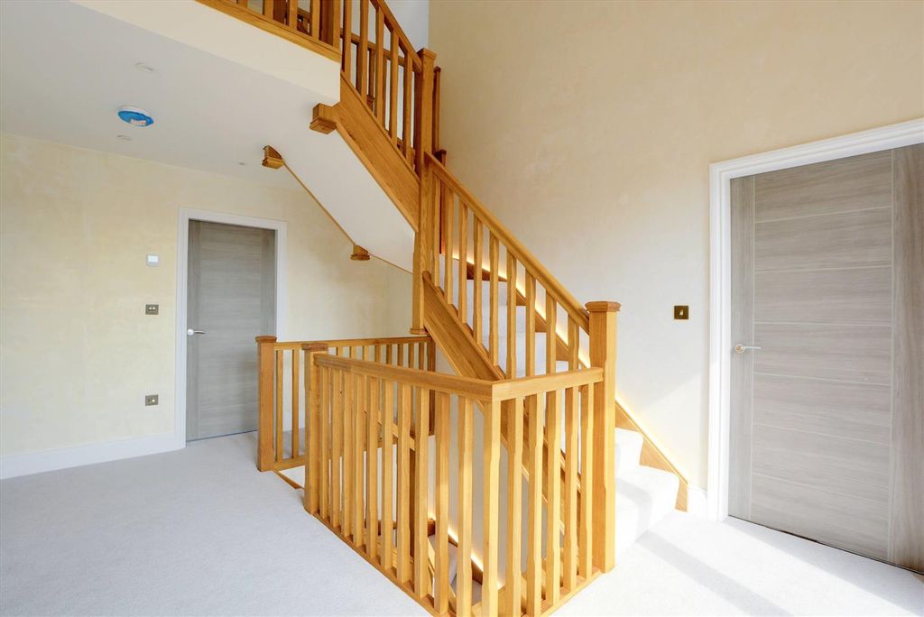 Property photo 3 of 26 1st Floor Landing_2.Jpg