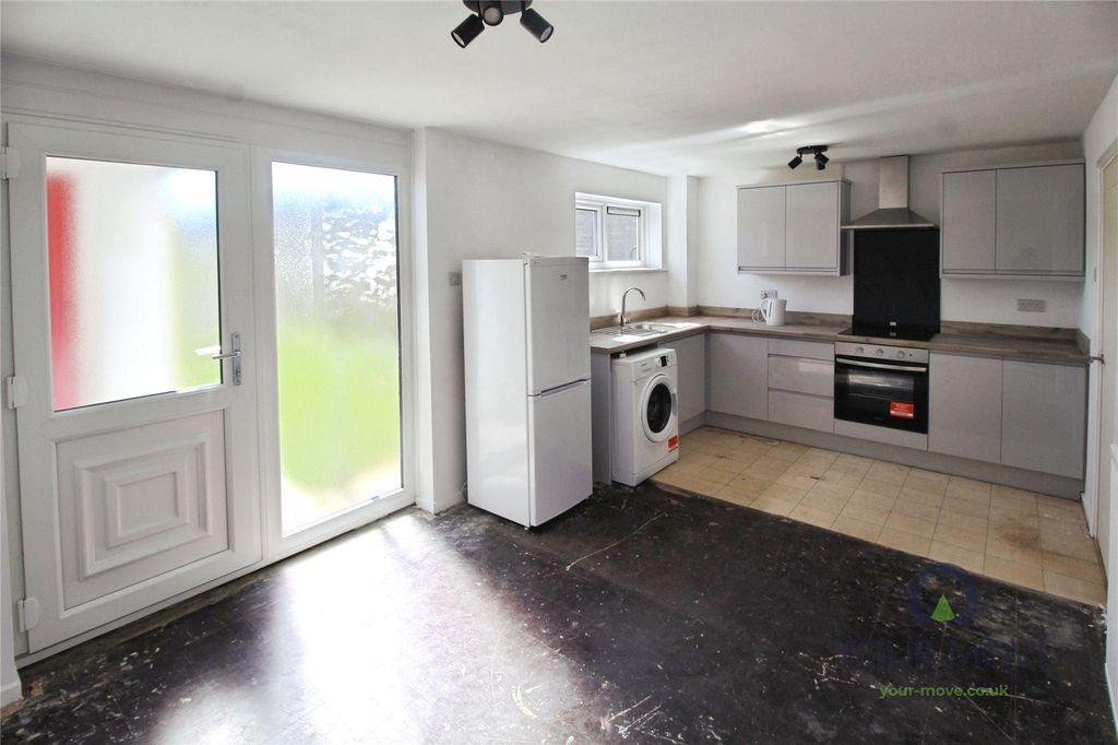 Property photo 3 of 10 Kitchen/Diner