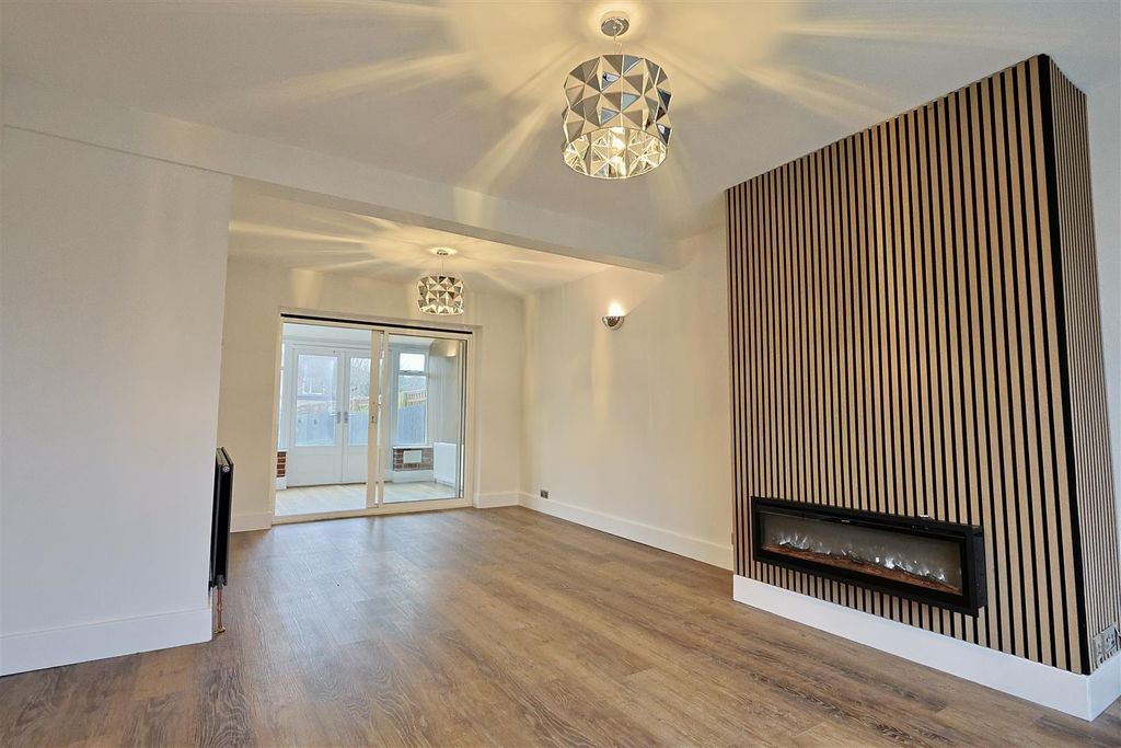 Property photo 3 of 21 04C7448F-F233-488F-9A3D-Cf91A0F4805C_1_201_A.Jpeg