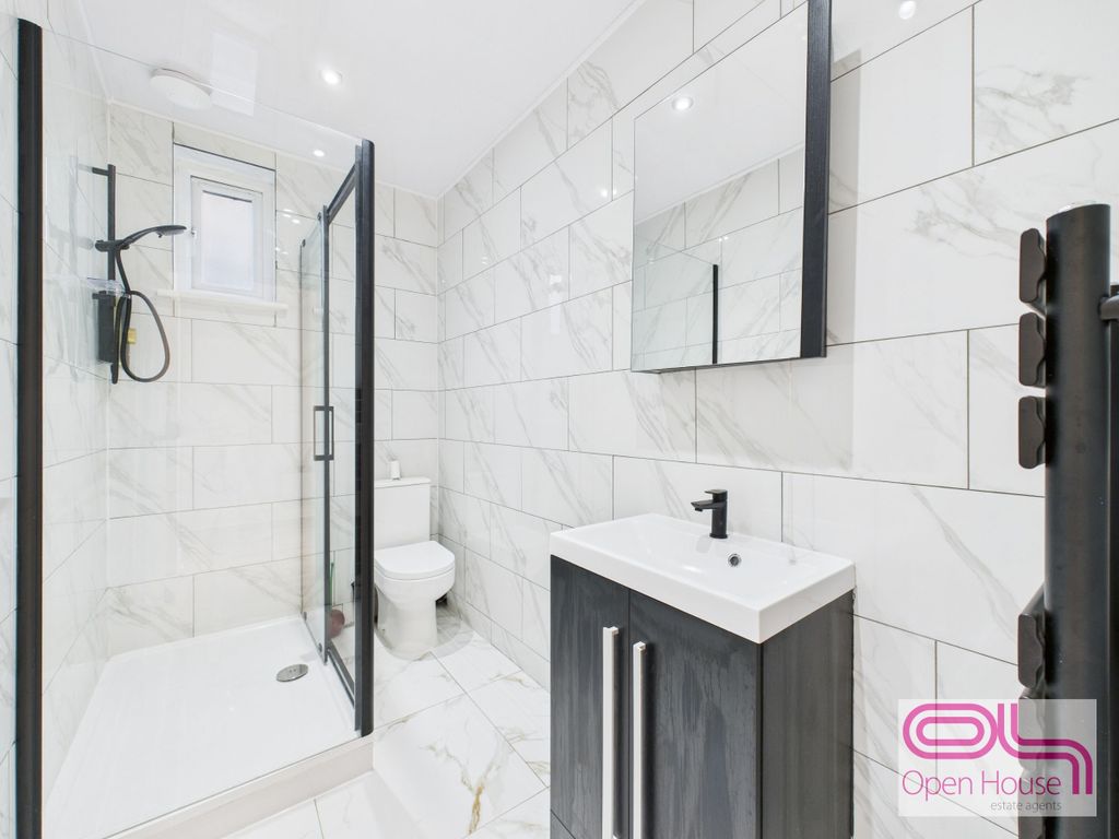 Property photo 2 of 3