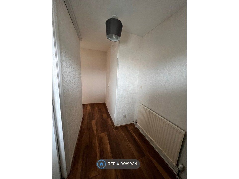 Property photo 3 of 11 Hallway From Entrance