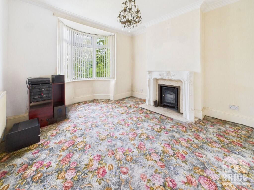 Property photo 2 of 25