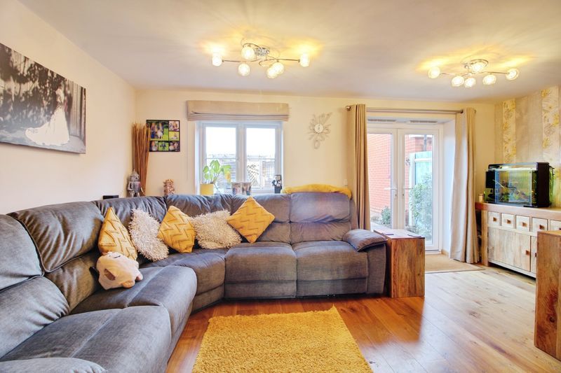 Property photo 2 of 17 Photo 12