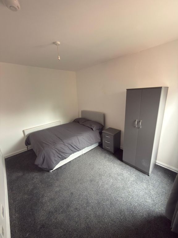 Property photo 1 of 4