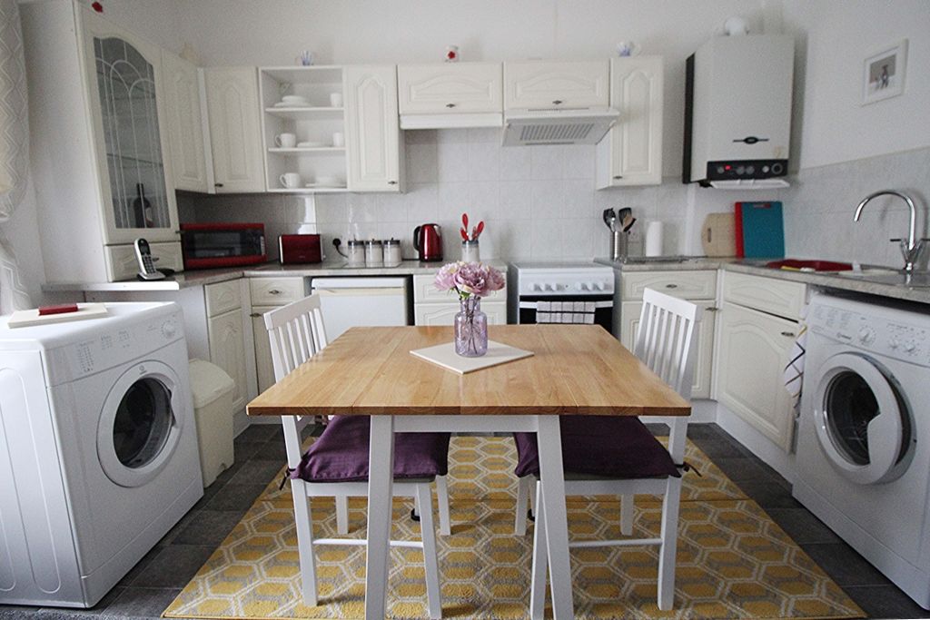 Property photo 3 of 7 Lounge / Kitchen / D