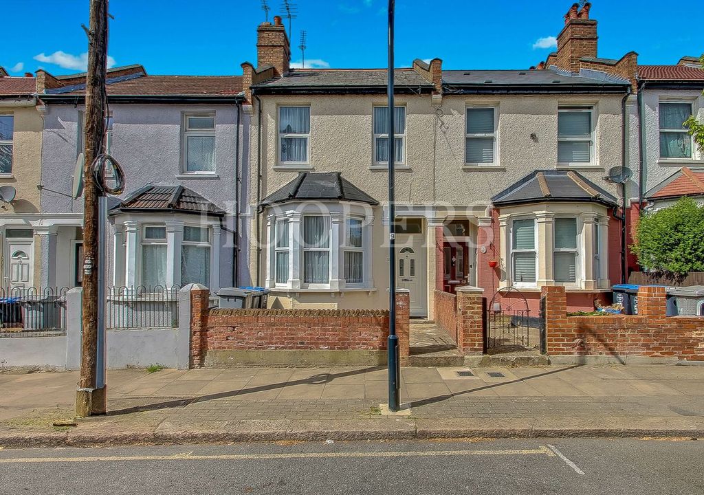 Property photo 1 of 12