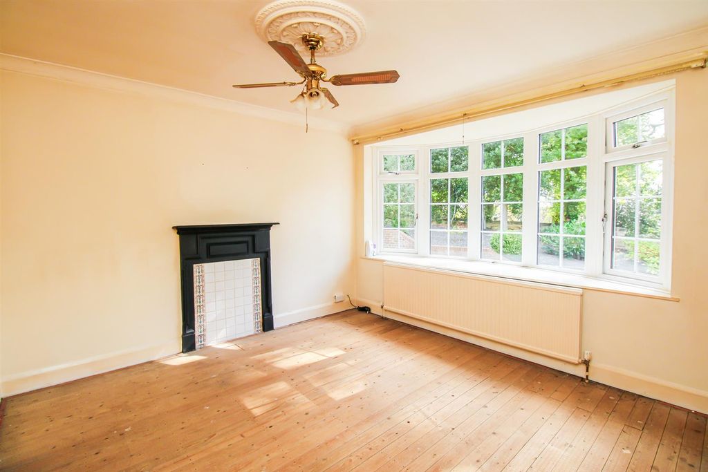 Property photo 2 of 15 Dining Room