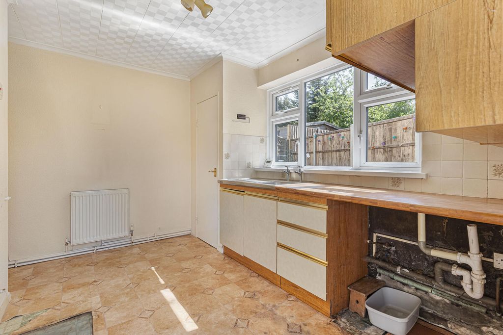 Maisonette for saleEsher Close, Bexley DA5 photo 5