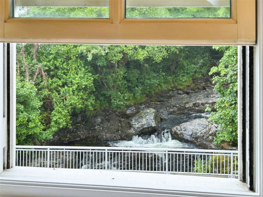 2 bed flat for saleExeter Road, Ivybridge, Devon PL21 photo 4