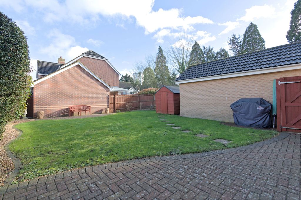 Property photo 3 of 18