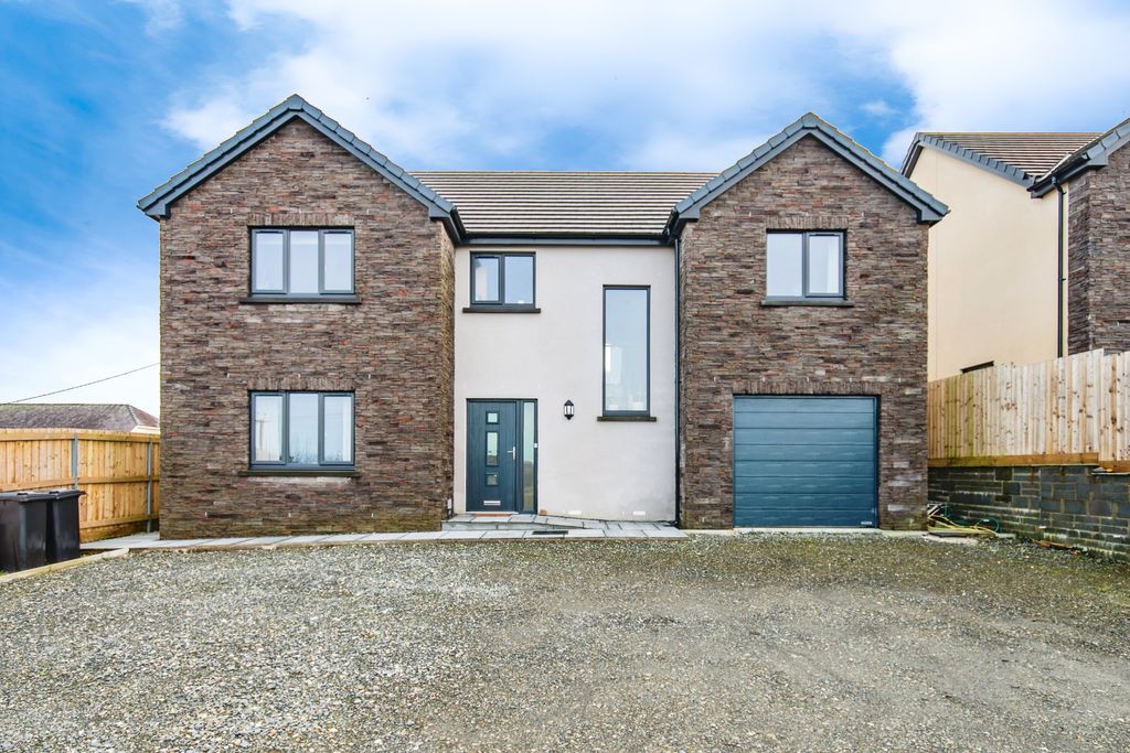 Property photo 1 of 17 Photography