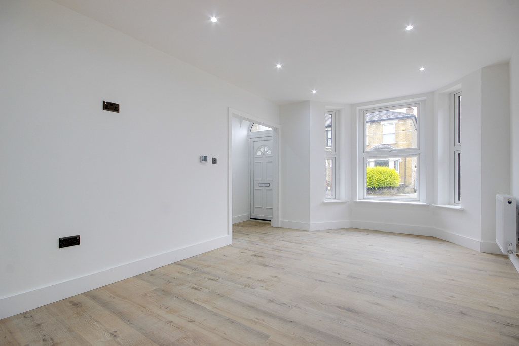 Property photo 2 of 14 Photo 9