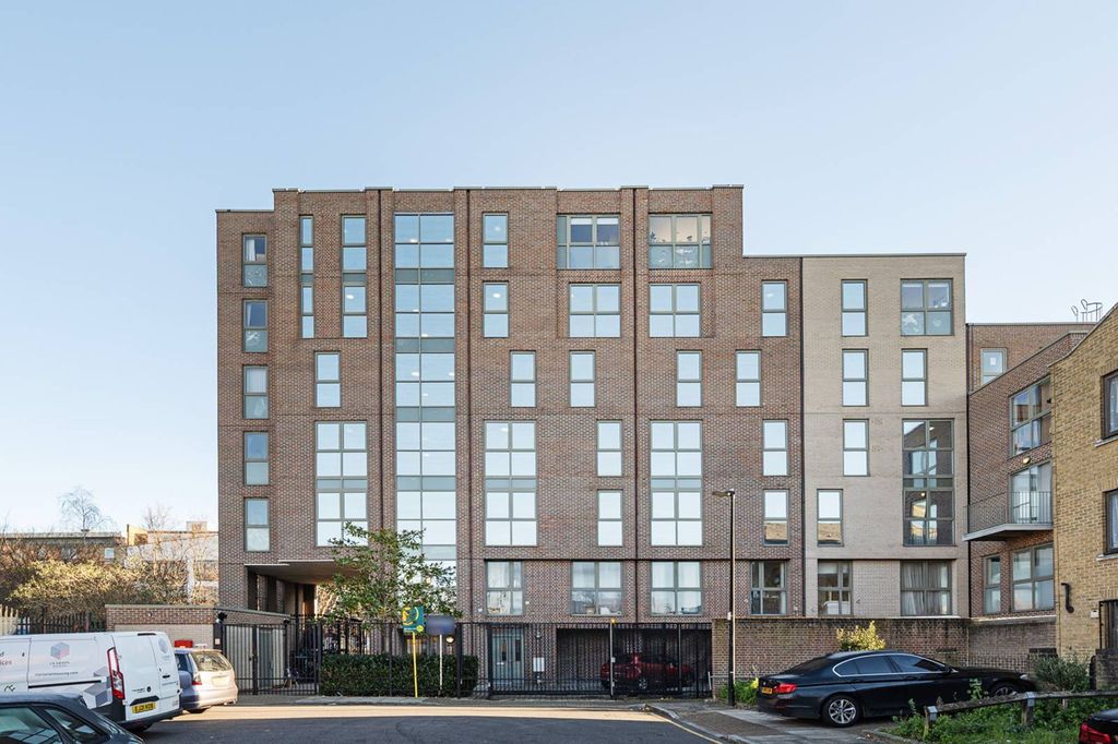 Property photo 2 of 9