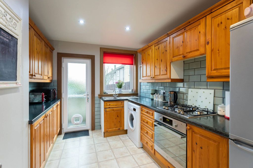 Property photo 3 of 16