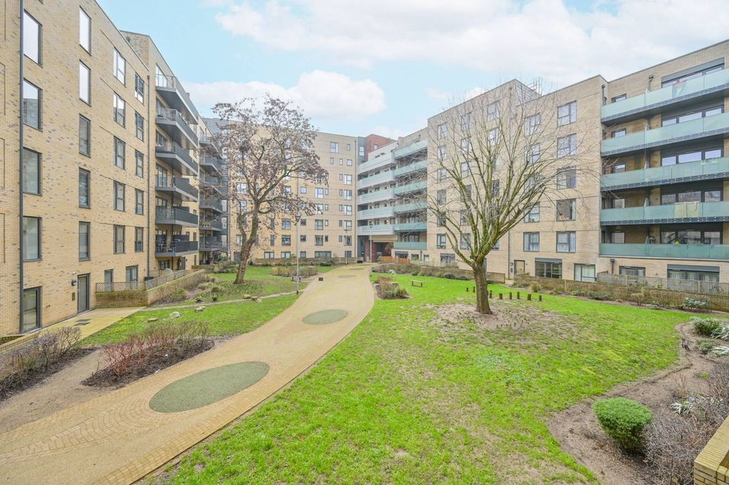 Property photo 2 of 9