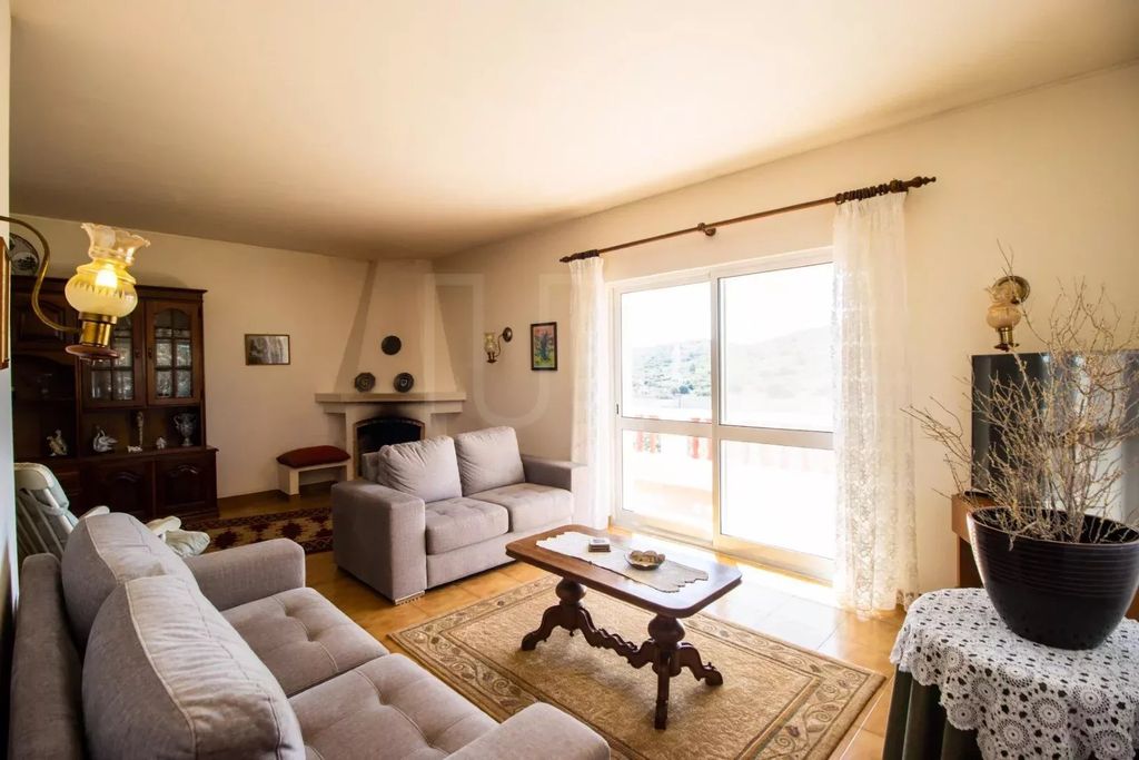 Property photo 3 of 52