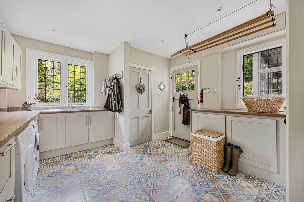 Additional image 9 of 7 bed detached house for saleHarpsden Woods, Harpsden, Henley-On-Thames, Oxfordshire RG9