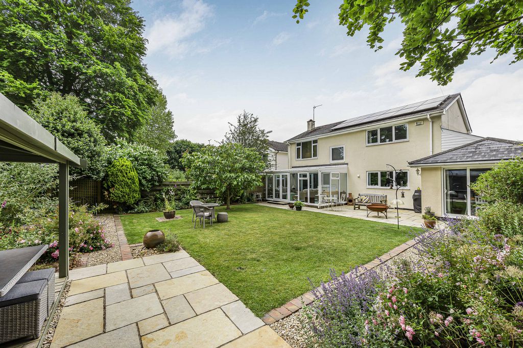 Property photo 2 of 36