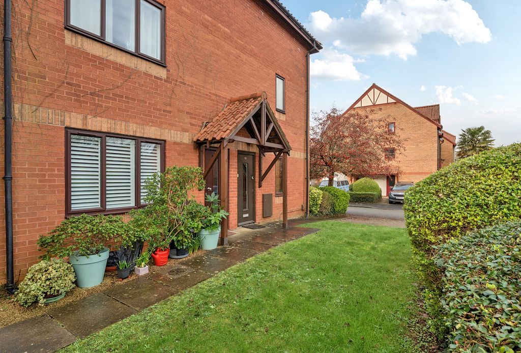 Property photo 1 of 18 1418200-15-69A16A...