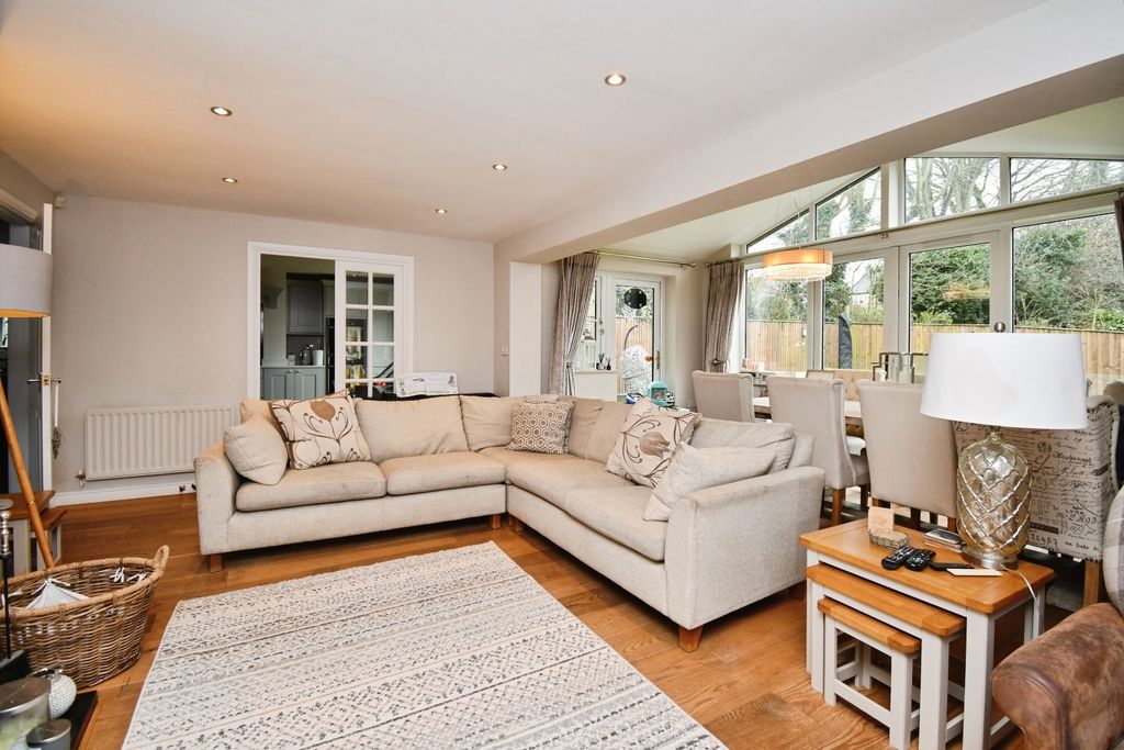 Property photo 2 of 19 Pbox-Img.Jpg