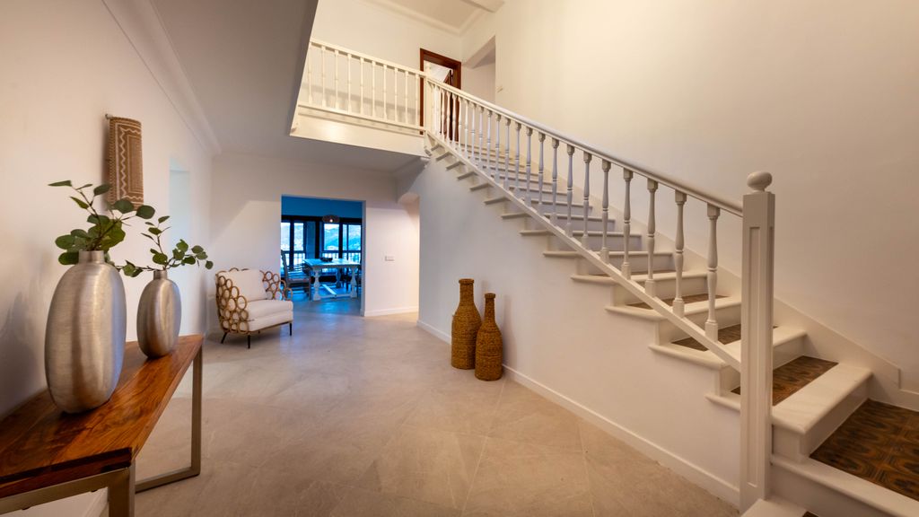 Property photo 3 of 26 79051 Small-6.Jpg