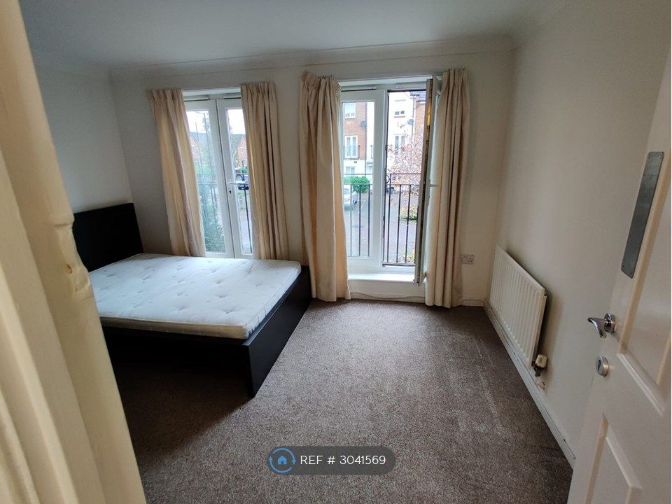 Property photo 2 of 12 Room 1