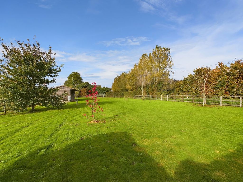 Property photo 2 of 41