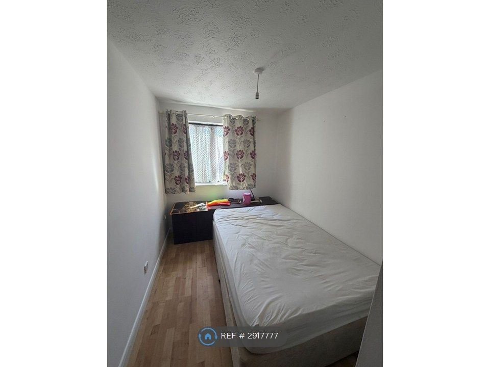 Property photo 3 of 4