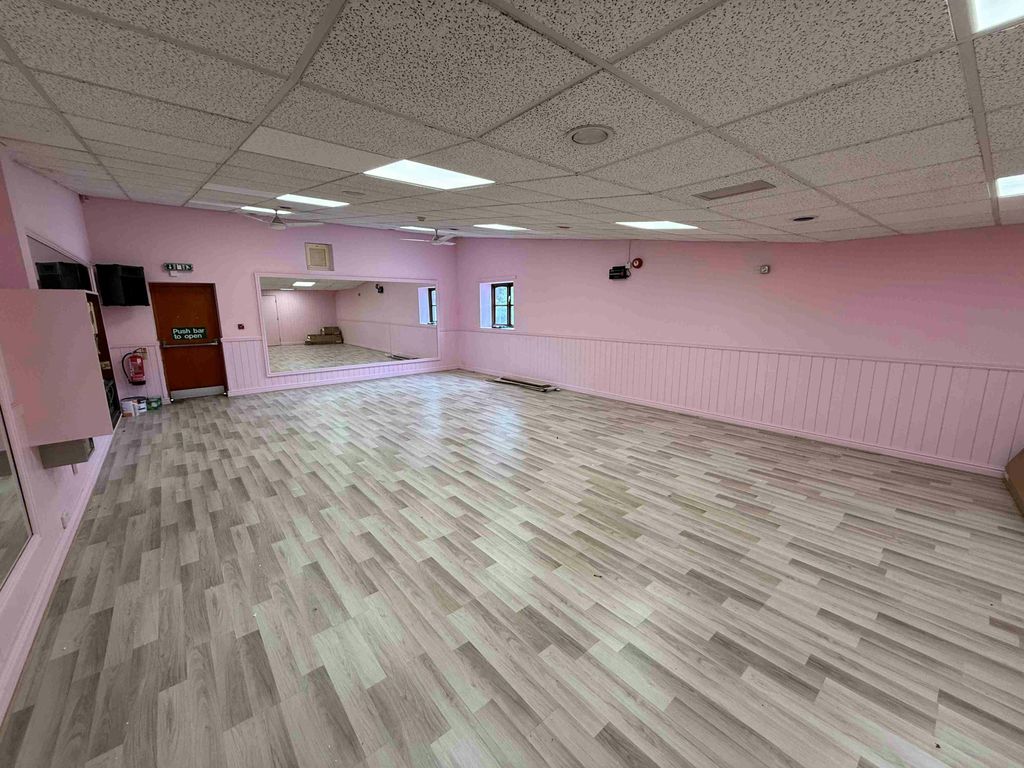 Property photo 2 of 8 Img_3511.Jpg