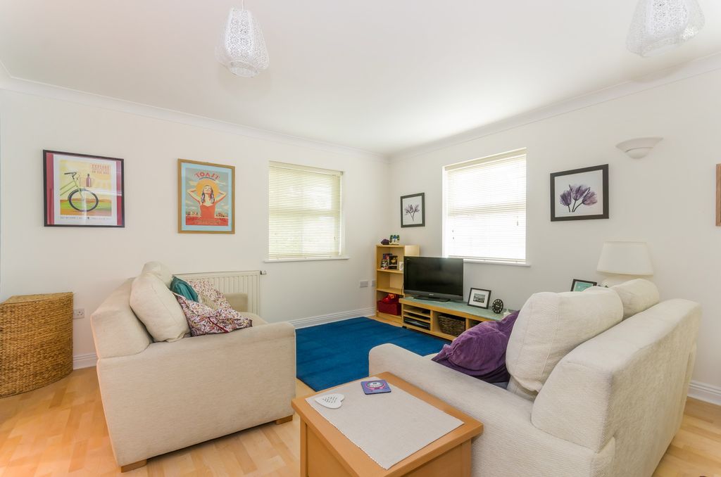 Property photo 2 of 10