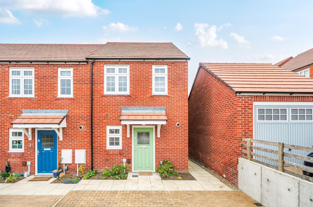 Property photo 1 of 8