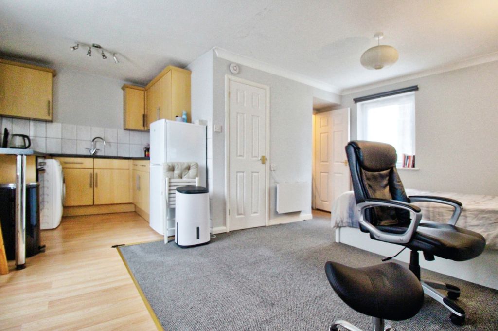 Property photo 2 of 13 Interior
