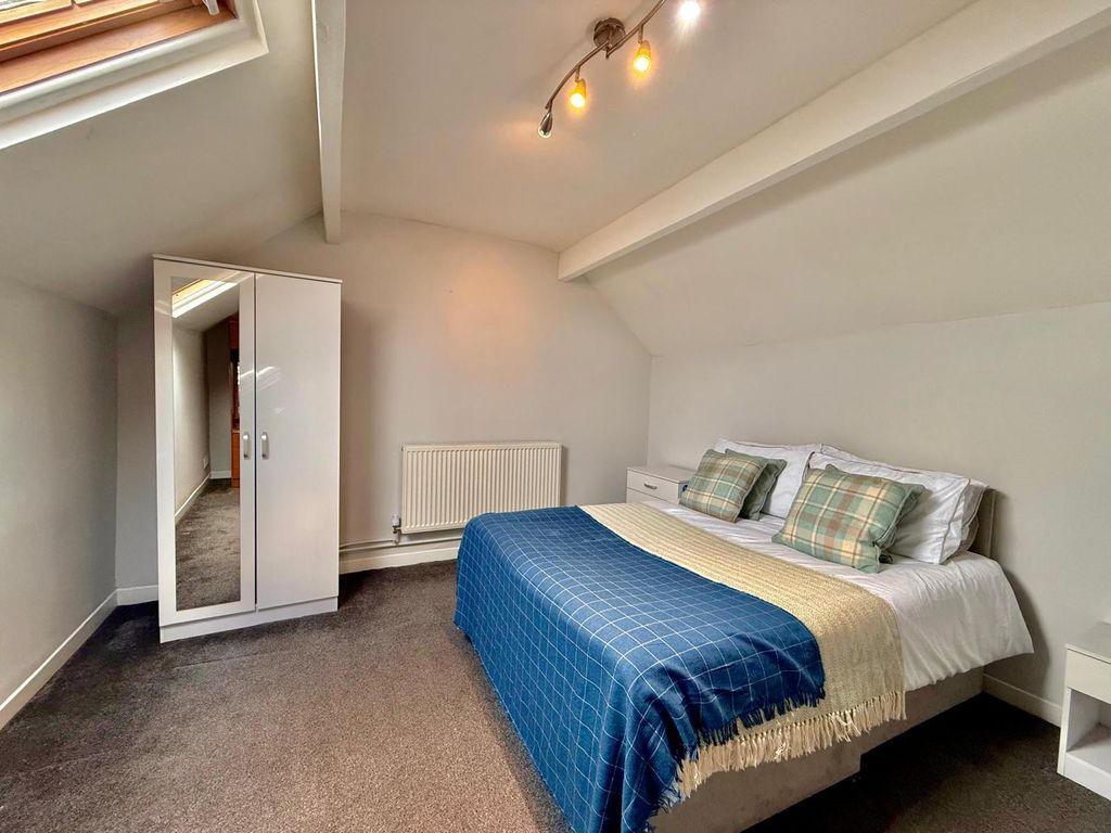 Property photo 3 of 19 R4