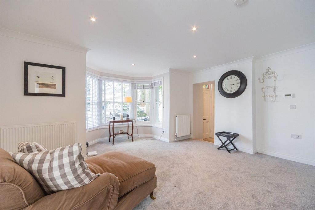 Property photo 2 of 21 Picture No. 26