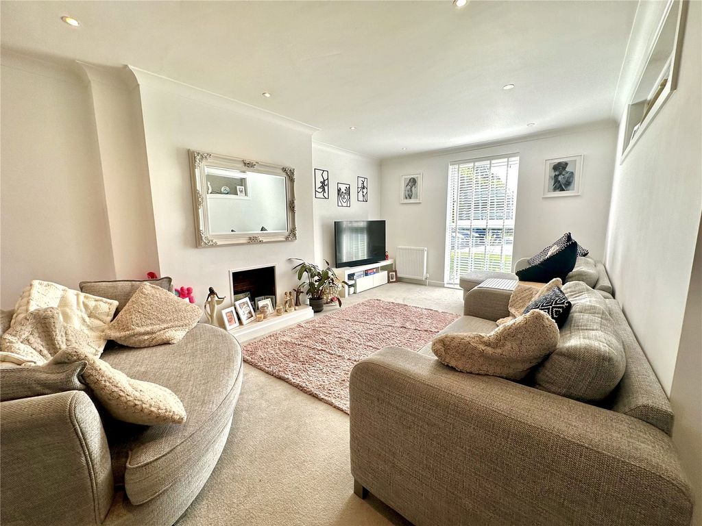 Property photo 3 of 13 Picture No. 02