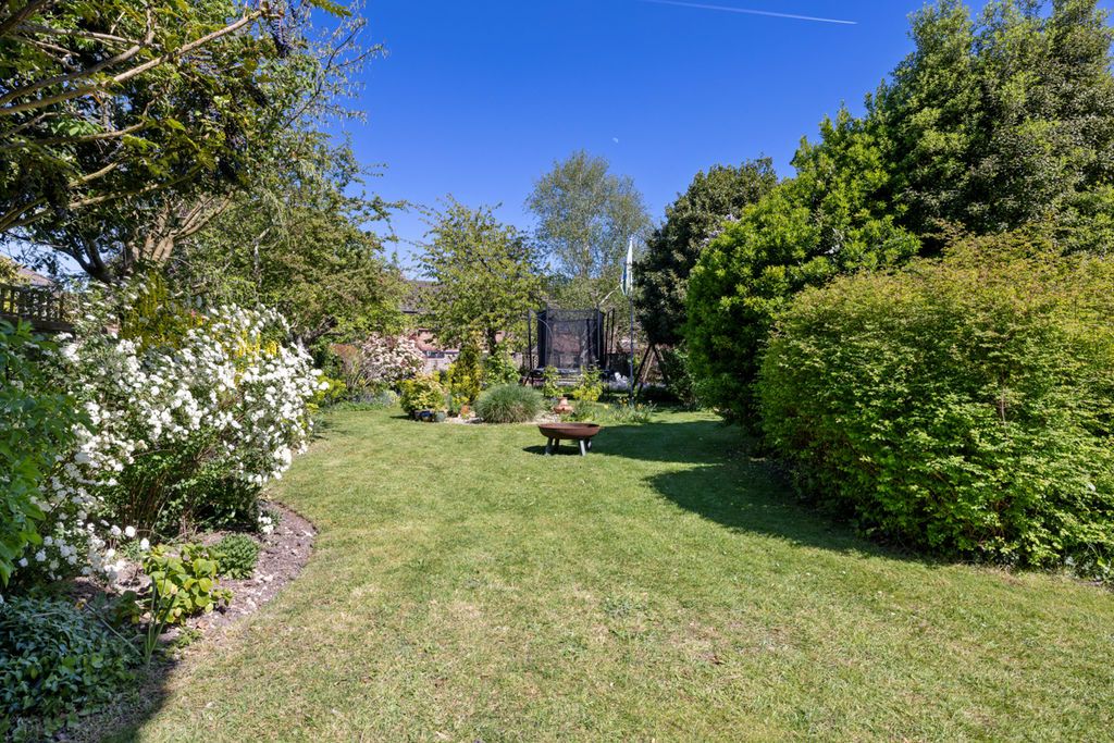 Property photo 2 of 39 Photo 11