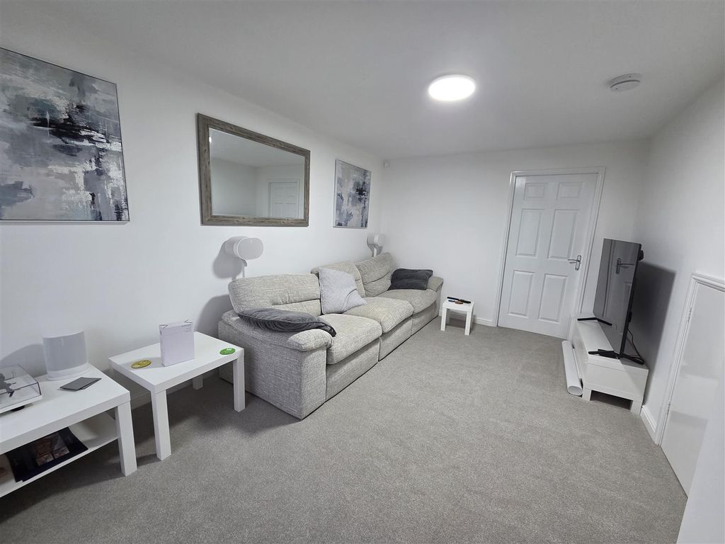 Property photo 3 of 13 20260127_094716.Jpg