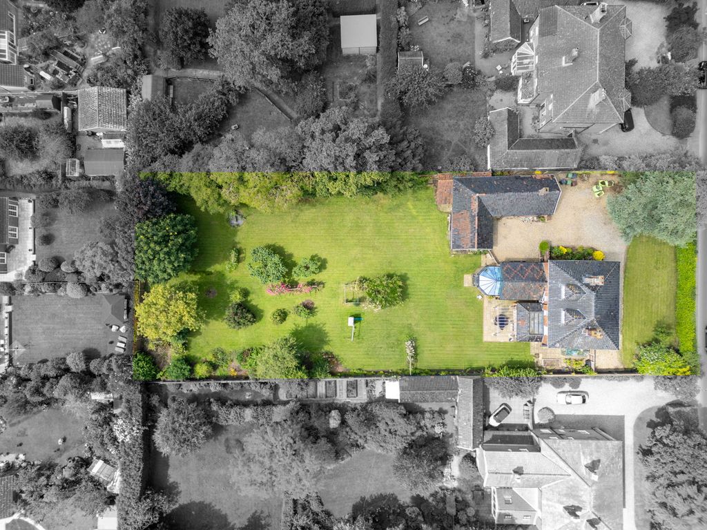 Property photo 2 of 23