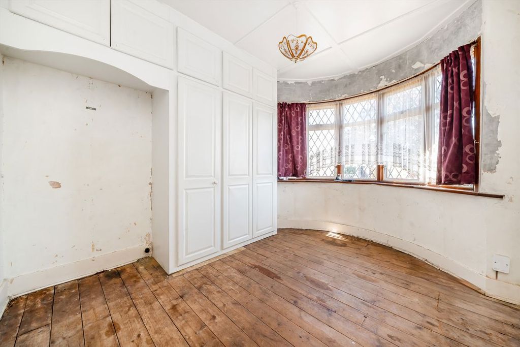 Property photo 2 of 6